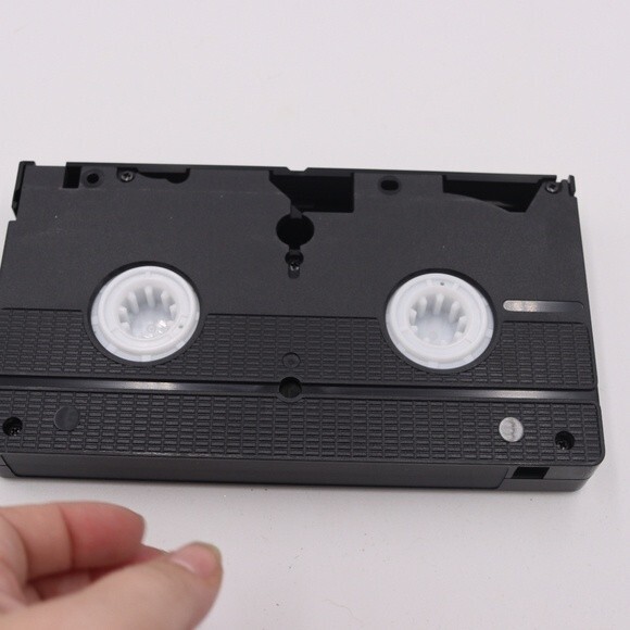 Chuck Norris Hero and the Terror Vintage VHS Tape Action Movie - Picture 6 of 6